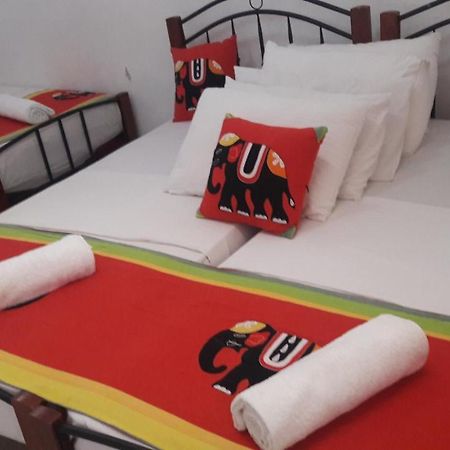 Charlton Kandy City Rest Экстерьер фото